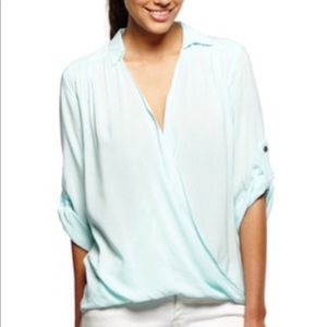 🎉HP🎉. EUC Matty M Light blue blouse